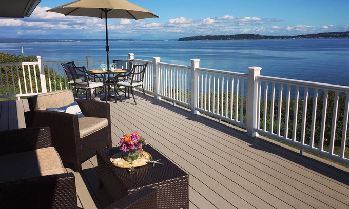 Oak Harbor House | Experience Waterfront Bliss on Whidbey Island