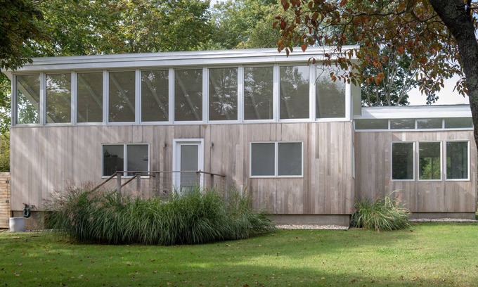 Shorewood House | Idyllic Mid-Century Retreat with Pond and Ocean Views