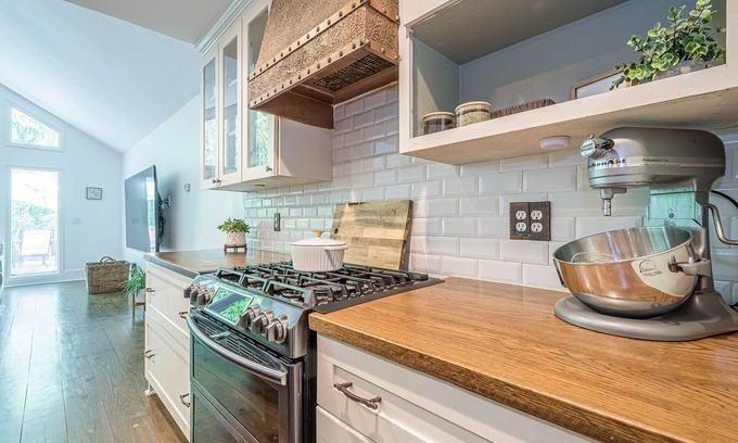 Marietta House | Family-Friendly Mid-Century Retreat with Spa & Hot Tub