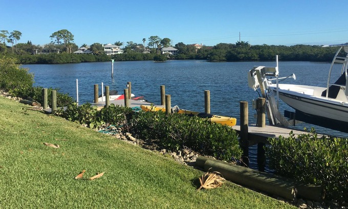 Sorrento Shores House | Mid-century Waterfront Home with heated pool