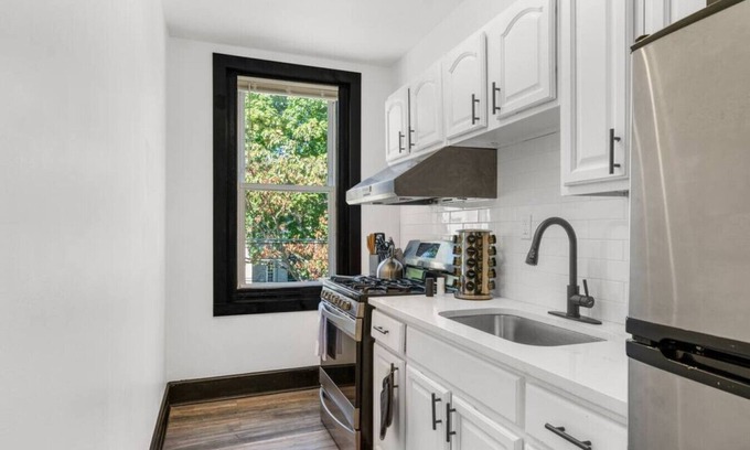 Penn-Knox Apartment | Cozy 2BR Home for Families: Pet & Child Friendly Stay