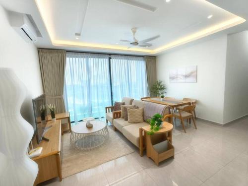 Central District Apartment | Mid Valley CIQ Lake View 3Bedroom Muji Style