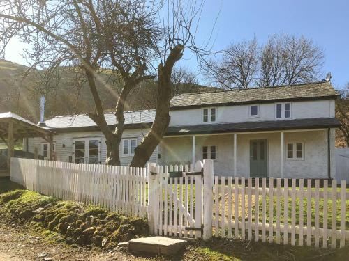Old Radnor House | Middle Hanter: Family-Friendly Getaway with Hot Tub