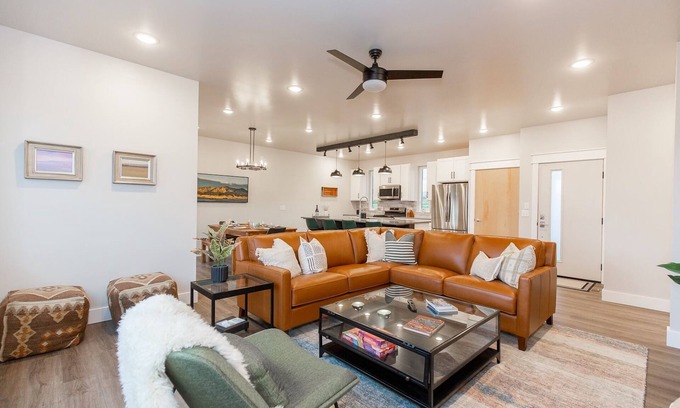 Four Corners Condo | Middlecreek Home: Rated 10/10 with Breakfast & Family Amenities