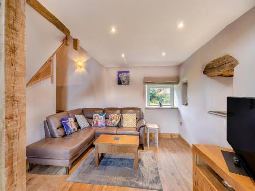 Litton House | Middlecroft: Guest Rated 9.7 - Pet & Child Friendly Retreat