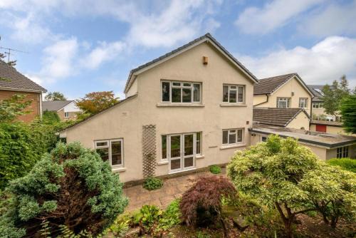 Ilkley House | Family-Friendly Retreat at Middleton View - Rated 10/10