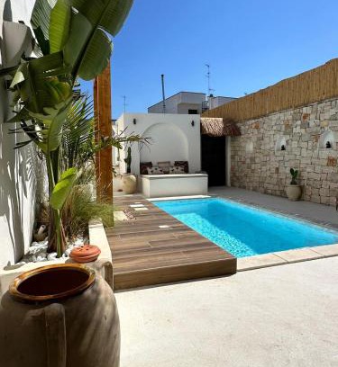 Veglie Villa | Midi Pool Villa & SPA