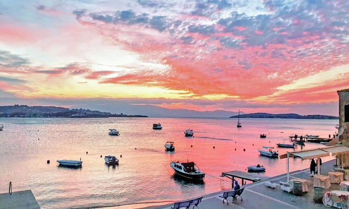 Foca Hotel | Enchanting Midilli Konak Foca: Rated 9.4 with Family Dining