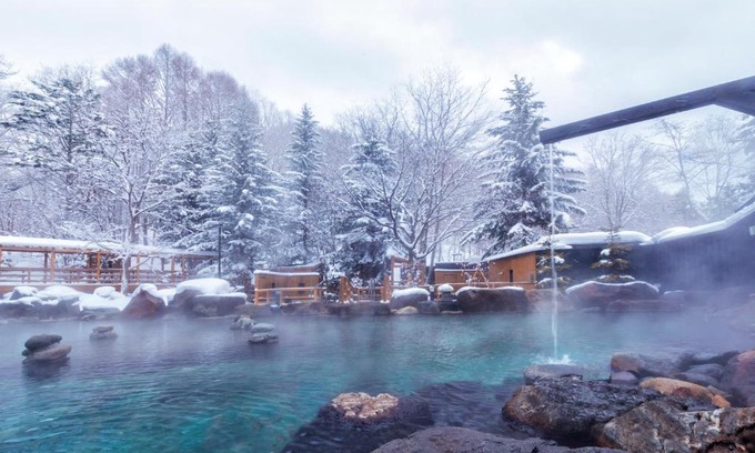Kitayuzawa Onsen Hotel | Relax at Midorinokaze Resort Kitayuzawa with Hot Tub Access