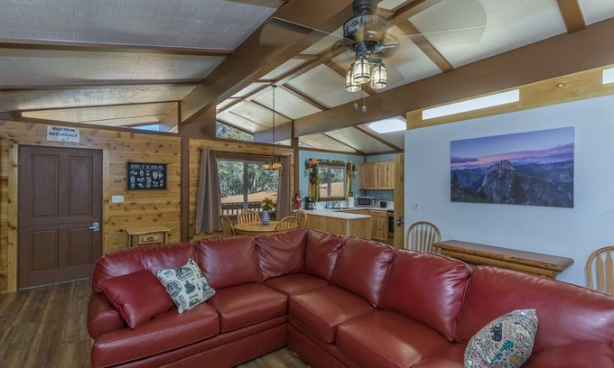 Mariposa Cabin | Private Midpines Cabin – Tranquil Retreat Near Yosemite