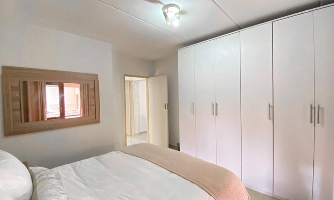 Greater Johannesburg Metropolitan Area Apartment | Comfortable Midrand Air B and B Apartment with Pool Access