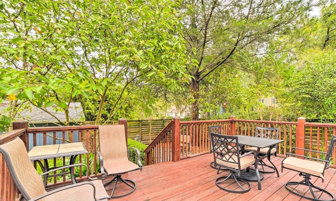 Lakeview Cottage | 'Midtown Garden Cottage' w/ Backyard Garden!