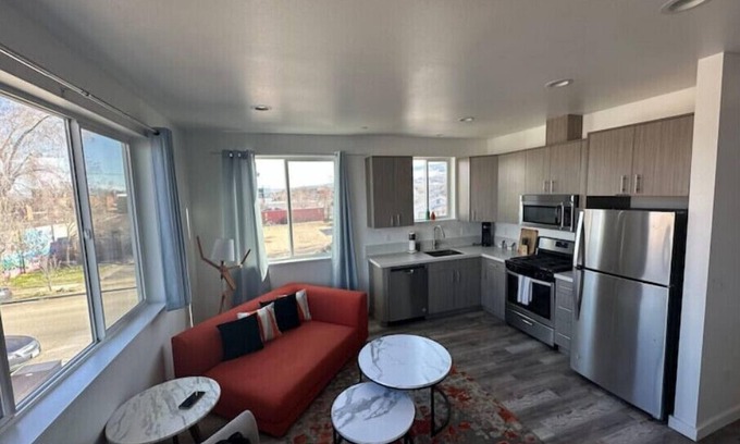 Reno Condo | Midtown Get Away: Family-Friendly Hotel with Spa Access
