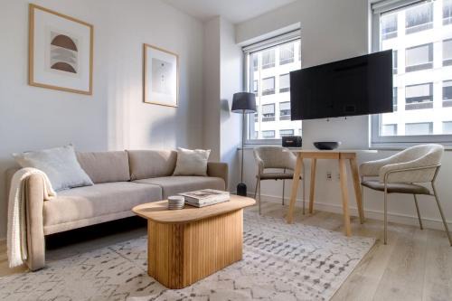 Central New York City Apartment | Midtown West 1BR with Gym & Pet-Friendly Near Bryant Park
