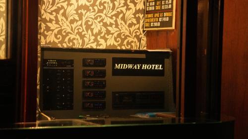 Lapa Hotel | Relaxing Retreat at Midway Motel - Breakfast Included