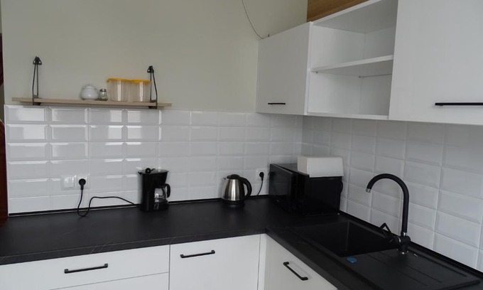 Czarnowasy Apartment | Pet-Friendly Mieszkania Pracowniczo-Turystyczne with Hot Tub