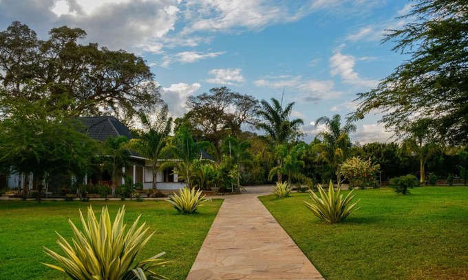 Arusha Resort | Cozy Migo House & Resort: Family-Friendly Getaway Awaits