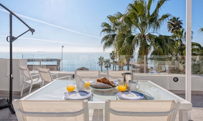 Malaga-Este Apartment | Exceptional Miguel Holiday Townhouse in Pedregalejo