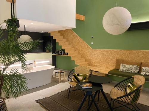 Carnot - Gailleton Hotel | MiHotel Comte: Family-Friendly with Breakfast Included