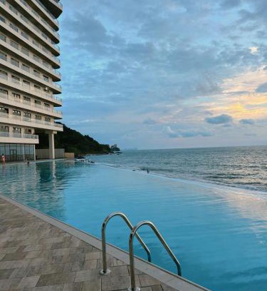 Kobuleti Apartment | MIKASA Studio: Oceanfront Getaway with Family-Friendly Amenities