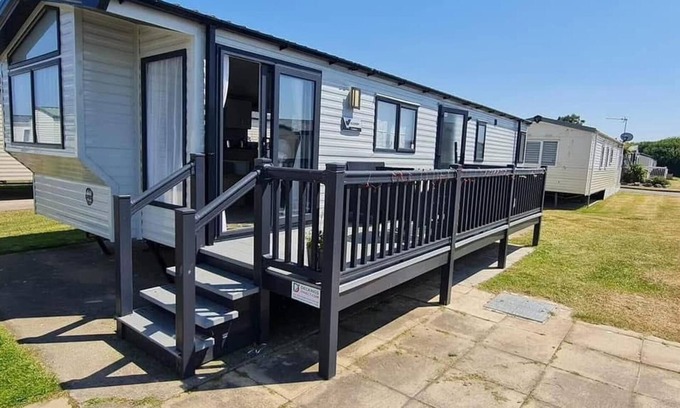 Rhyl Cabin | Mikey 3 bed Balcony Rhyl