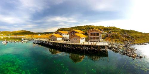 Karlsy House | Discover Mikkelvik Brygge: Top-Rated Family Getaway