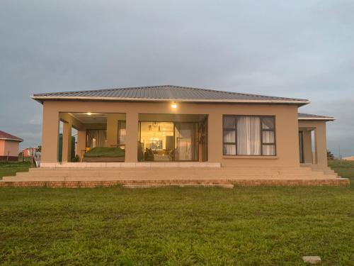 Kentani House | Mesmerizing Milani Sea View with Oceanfront Amenities