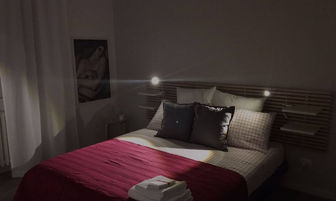Acquabella Apartment | Charming Milano Flat with Pool and Breakfast in Città Studi