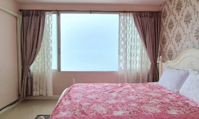 Khao Tao Apartment | Milford Paradise Huahin: Oceanfront Retreat with Pool