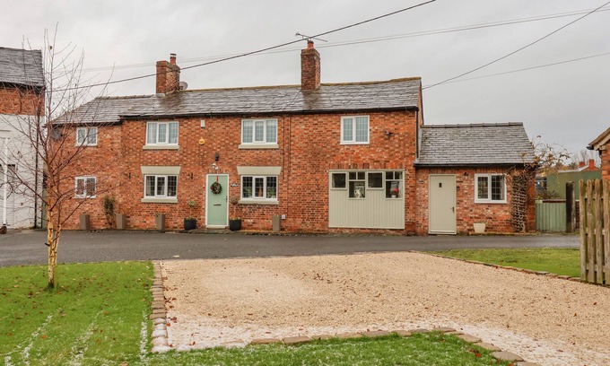 Tarvin Cottage | Family-Friendly Mill Lane Cottage with Garden in Tarvin