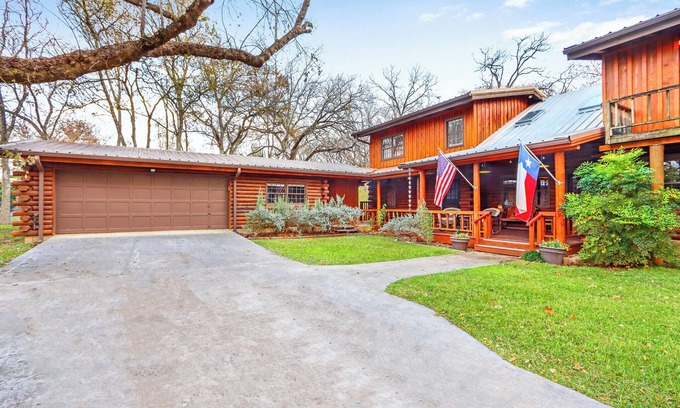 Wimberley House | Mill Race Lodge I Waterfront, Pool, Wimberley