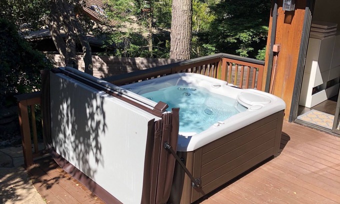 Tamalpais-Homestead Valley House | Mill Valley Vacation Retreat with Hot Tub and Scenic Views