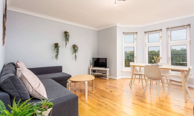 Ayr Apartment | Inviting Millbrae Residence - Donnini Apartments Awaits You