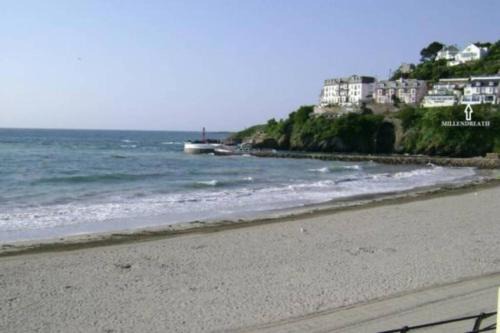 West Looe House | Seaside Retreat at Millendreath - Enjoy Breathtaking Views