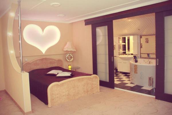 Almetyevsk Hotel | Budget-Friendly Stay at Miller Hotel with Breakfast & Hot Tub