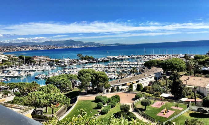 Villeneuve Loubet Beach Condo | Unforgettable Ocean View: Terrace with Private Jacuzzi