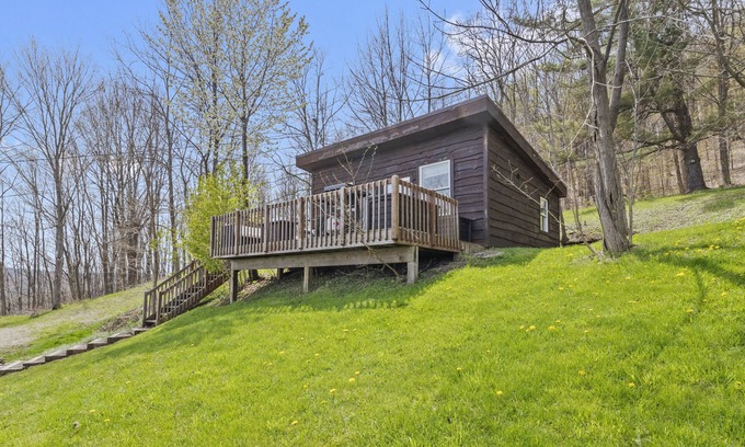 Naples Cabin | Scenic Lake View Retreat at The Overlook Cabin – 9.8 Rating