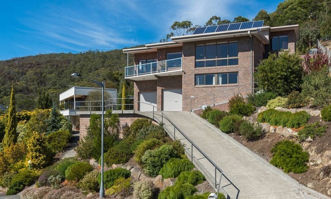 Sandy Bay House | Incredible Oceanfront View for Families and Groups