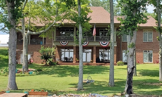 Guntersville House | Million dollar water front view