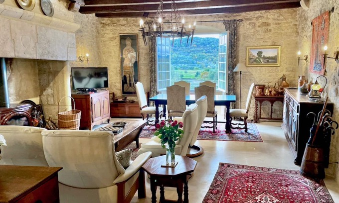 Beynac-et-Cazenac House | Ocean View Escape at Villa Mont Joie - Perfect for Families