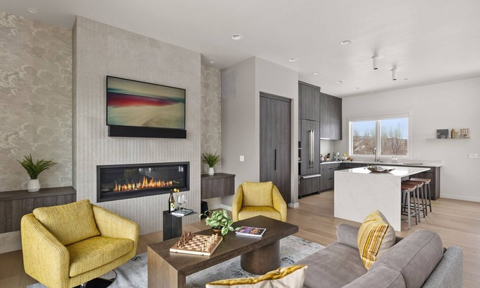 Southern Crossing House | Millpointe Modern 4.0 - Luxury Meets Location - Sauna, Cold Plunge, Concerts!