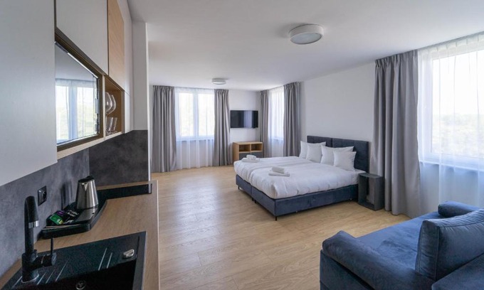 Krzyki Apartment | Accessible Comfort at Milo Aparthotel - Rated 9/10 by Guests
