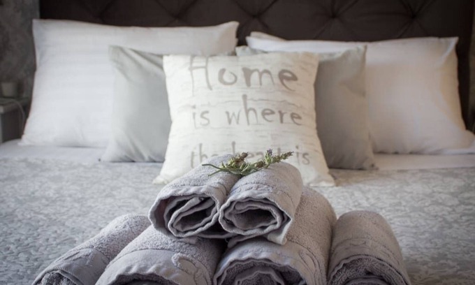 Markopoulon House | MiLo Luxury House: Free Airport Pickup & Ocean Views Await
