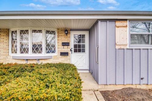 Milwaukee House | Cozy Milwaukee Home with Fire Pit, Pet & Child Friendly