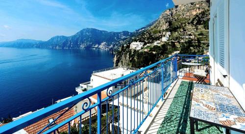 Praiano Apartment | Seaside Retreat: Mimì Junior Home with Panoramic Views