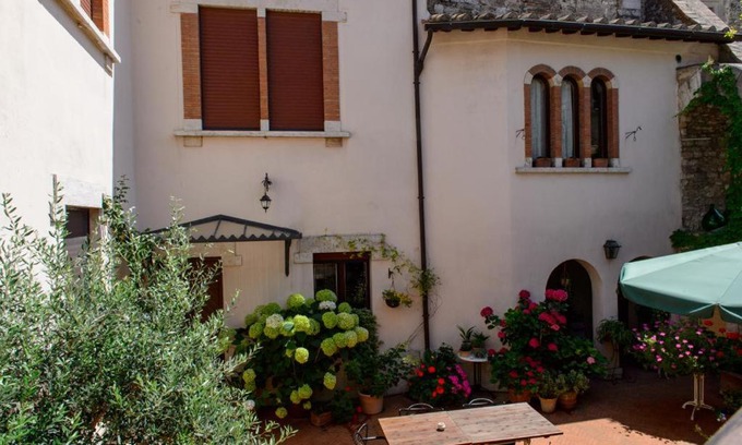 Narni Bed & Breakfast | Discover Mimma bed&flavour: Guest Rated 9.5/10 with Dining