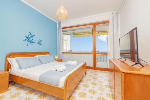 Capo Mimosa-Rollo Apartment | Oceanview Retreat at Appartamento Mimosa Blu