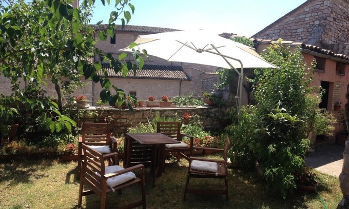 Spello House | Historic MIMOSA HOUSE: Guest Rated 9.8 with Spa & Hot Tub