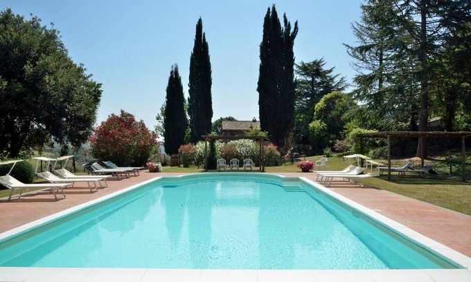 Bagnoregio Apartment | Pet-Friendly Comfort at Mimosa with a Perfect 10/10 Rating