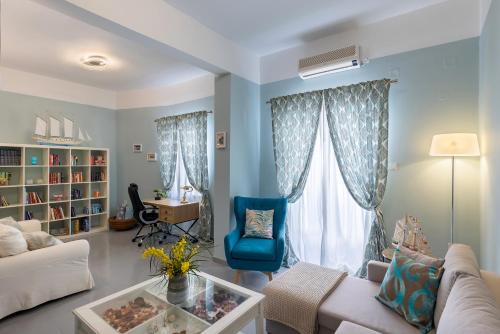 Ermoupoli Apartment | Family-Friendly Mimoza Ermoupolis - Guest Rated 10/10